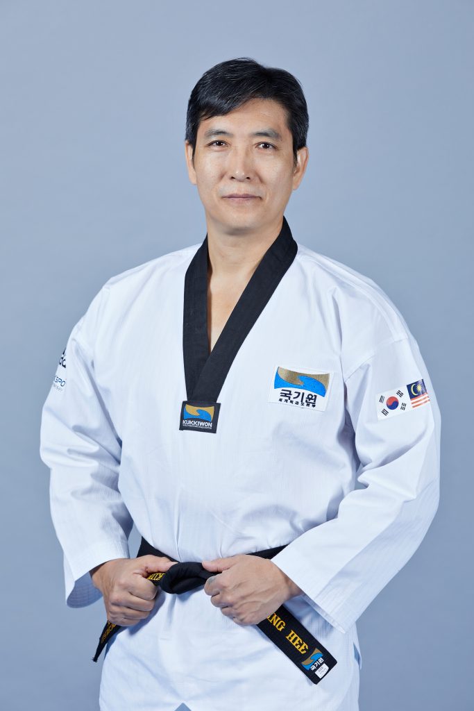Im Auftrag des Kukkiwon V Byung-Hee Lee - Taekwondo Aktuell