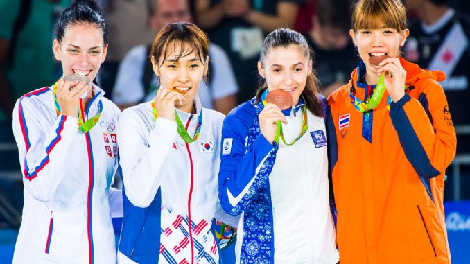 Siegerehrung_Damen-678×381