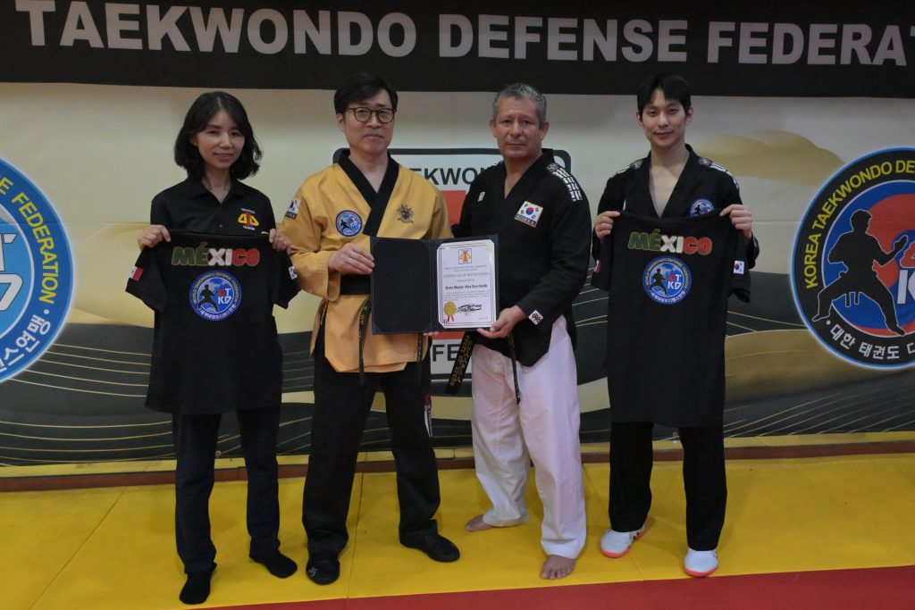 Eunjun Kim, Eunseob Kim, Gonzalo Octavio Gamez y Gomez, Jiseok Lee.